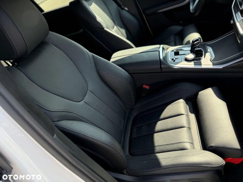BMW X7 xDrive40d mHEV - 11