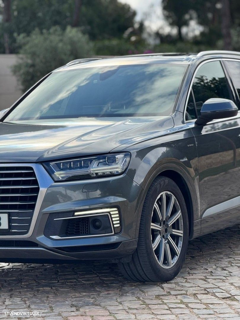 Audi Q7 3.0 TDI E-tron quattro S-line Tiptronic - 4