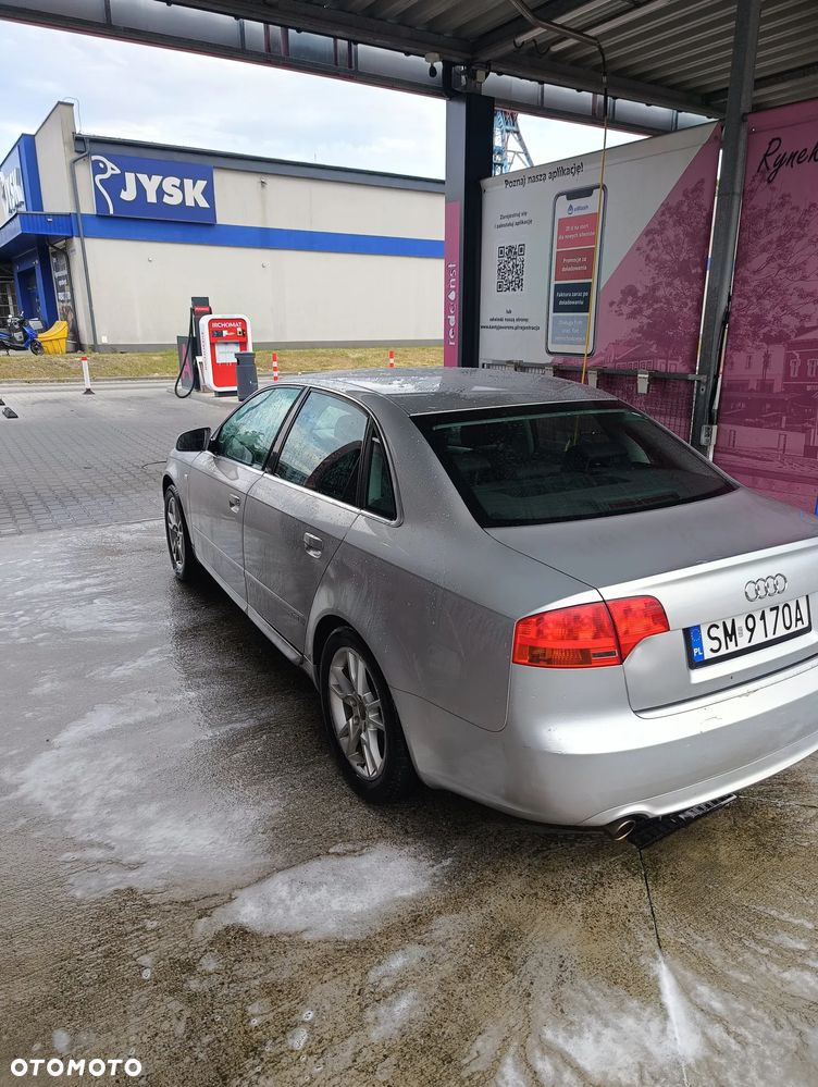 Audi A4 Limousine - 3