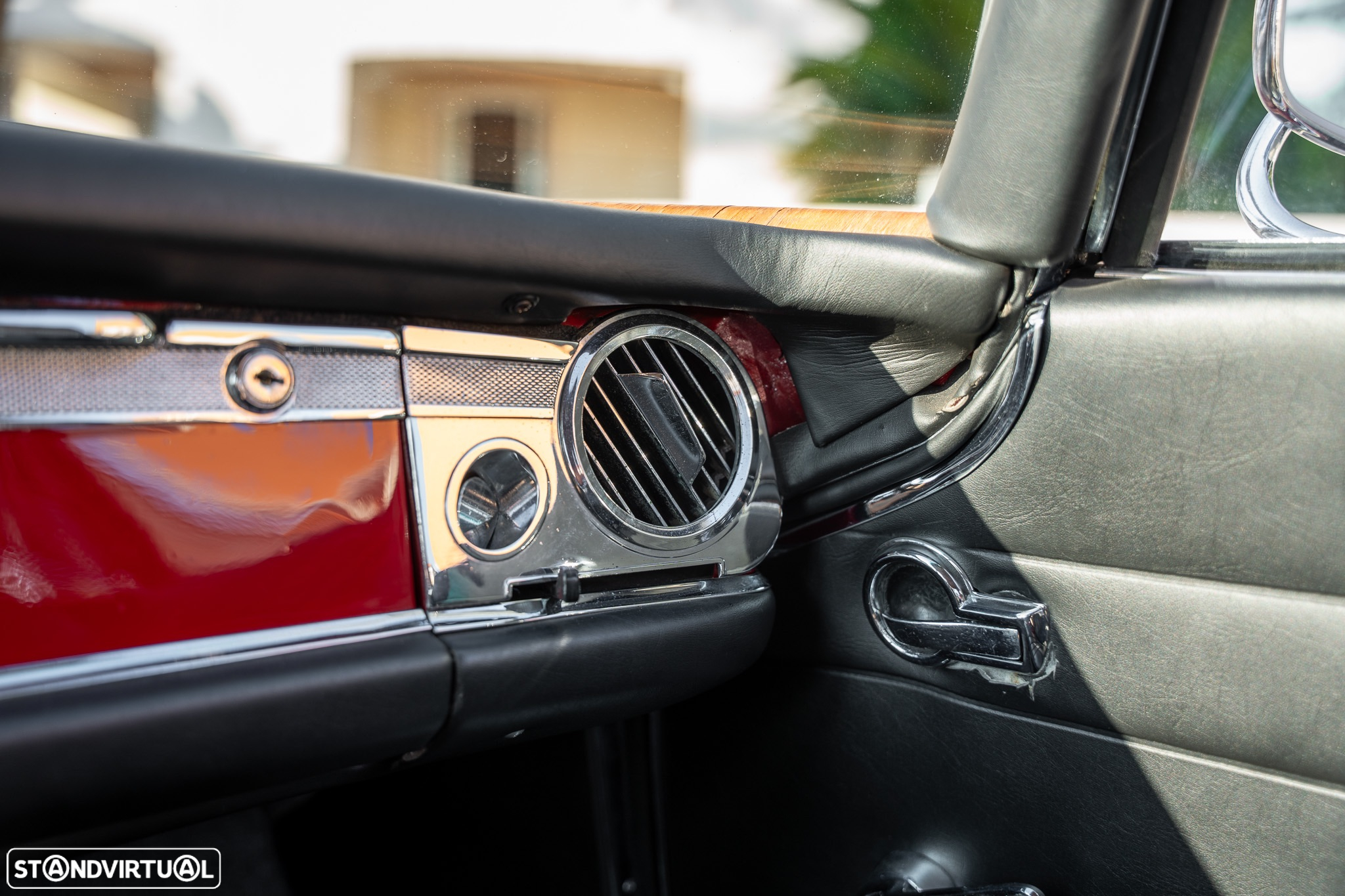 Mercedes-Benz SL 230 - 21