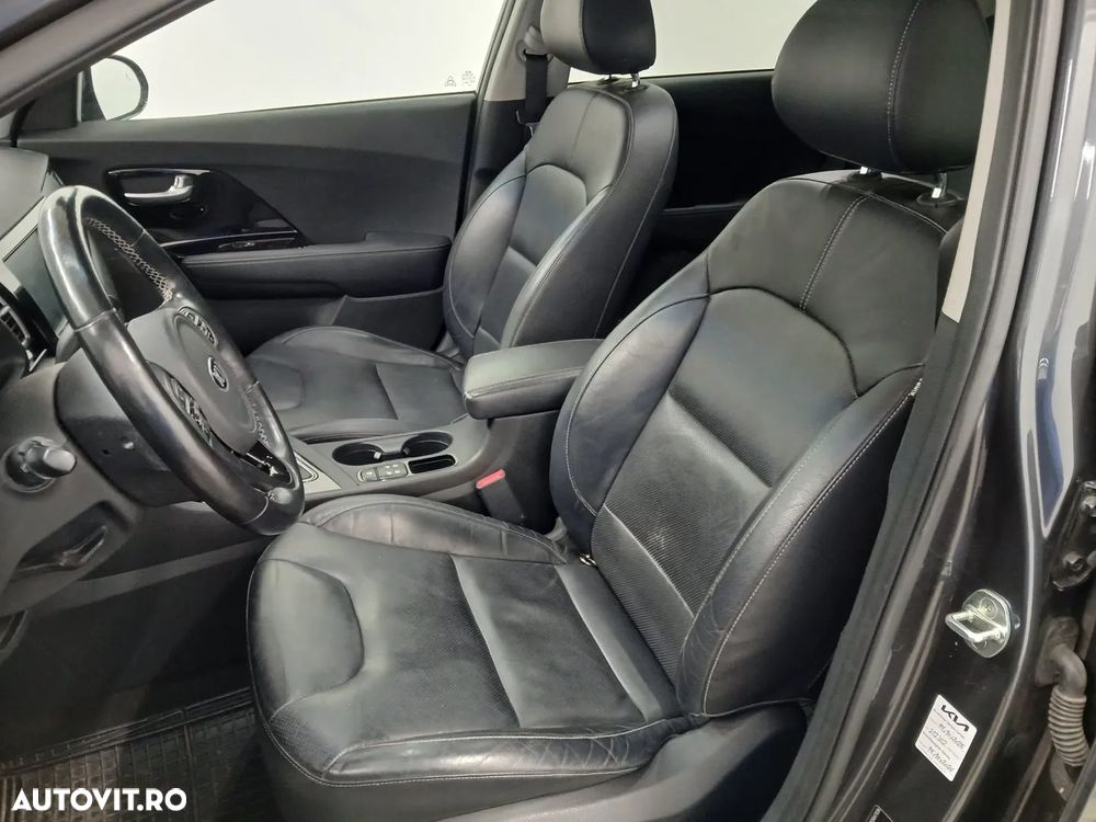 Kia Niro 1.6 GDI 2WD Aut. Vision - 6