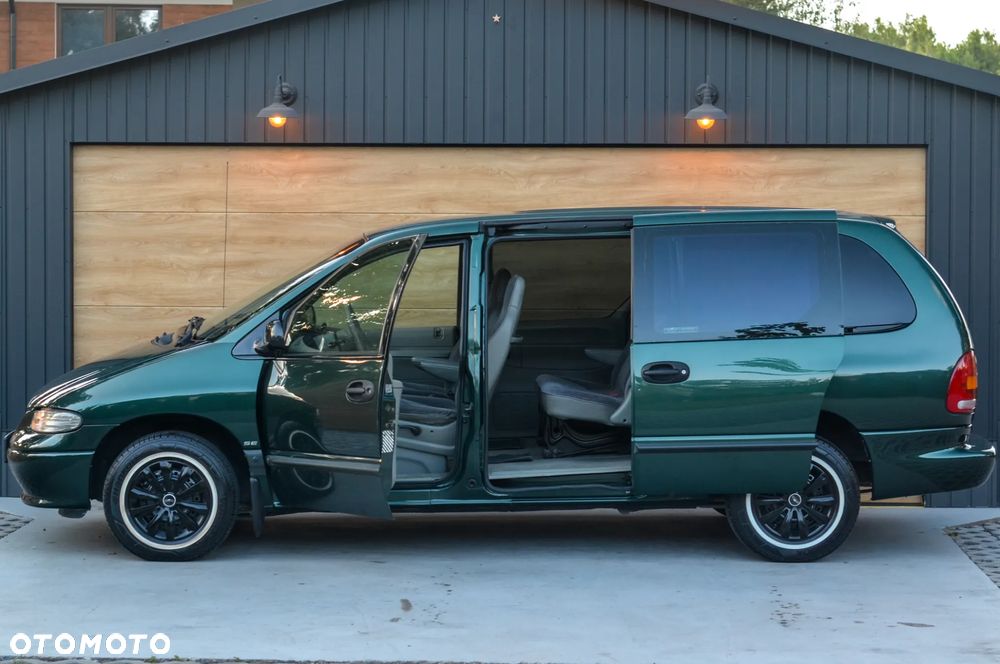 Dodge Caravan SE 3.0 - 14