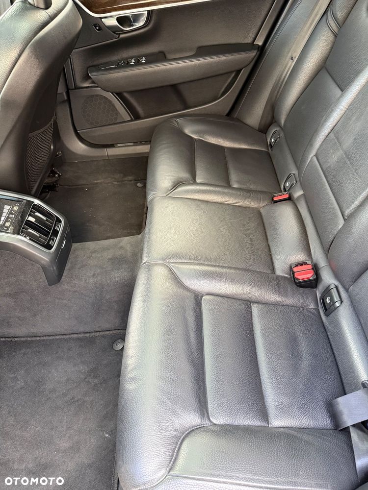 Volvo S90 T5 Momentum - 13