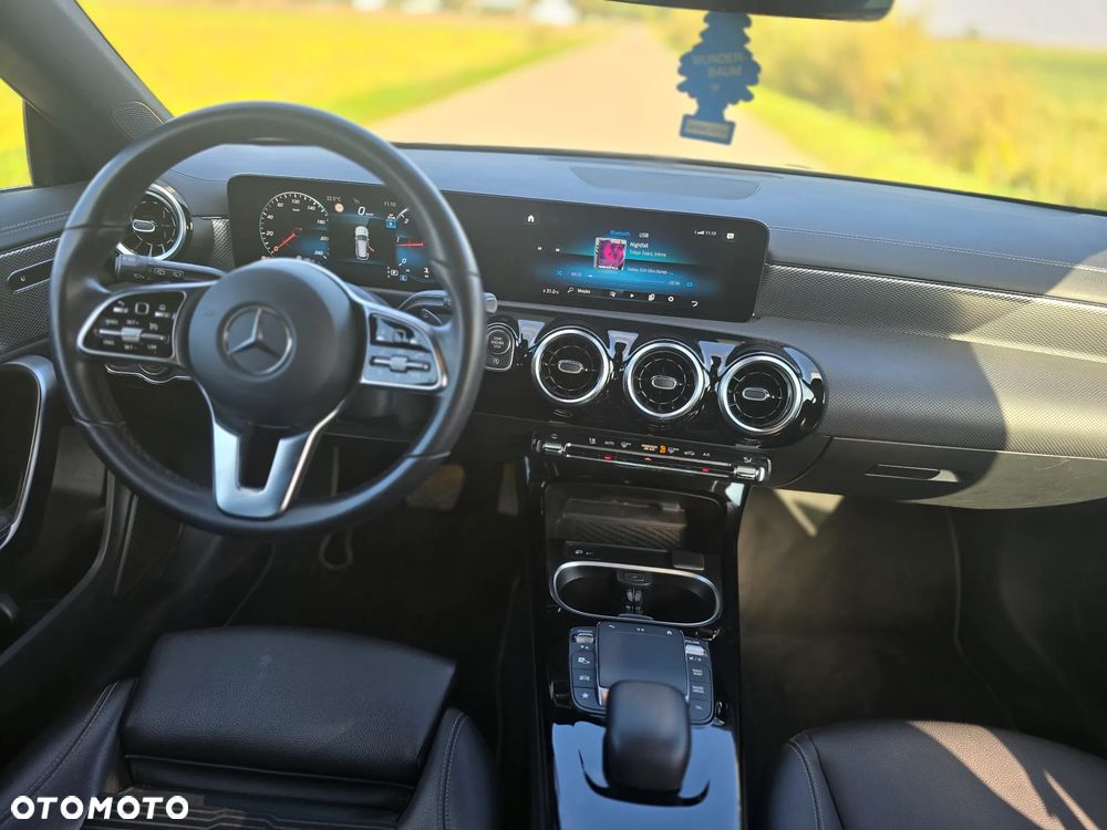 Mercedes-Benz CLA - 11