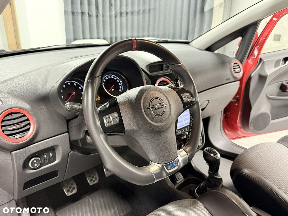 Opel Corsa 1.6 Turbo OPC - 36