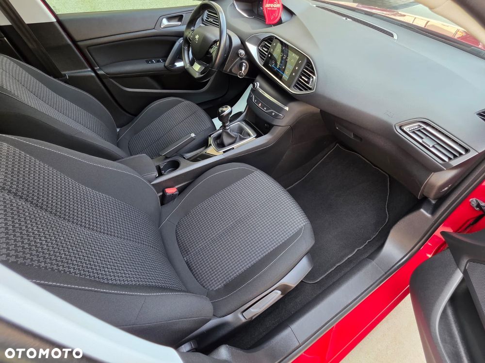 Peugeot 308 - 23
