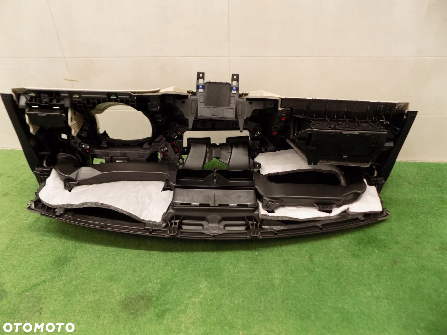 BMW F44 DESKA ROZDZIELCZA KONSOLA NIEREGENEROWANA NIĆ - 9
