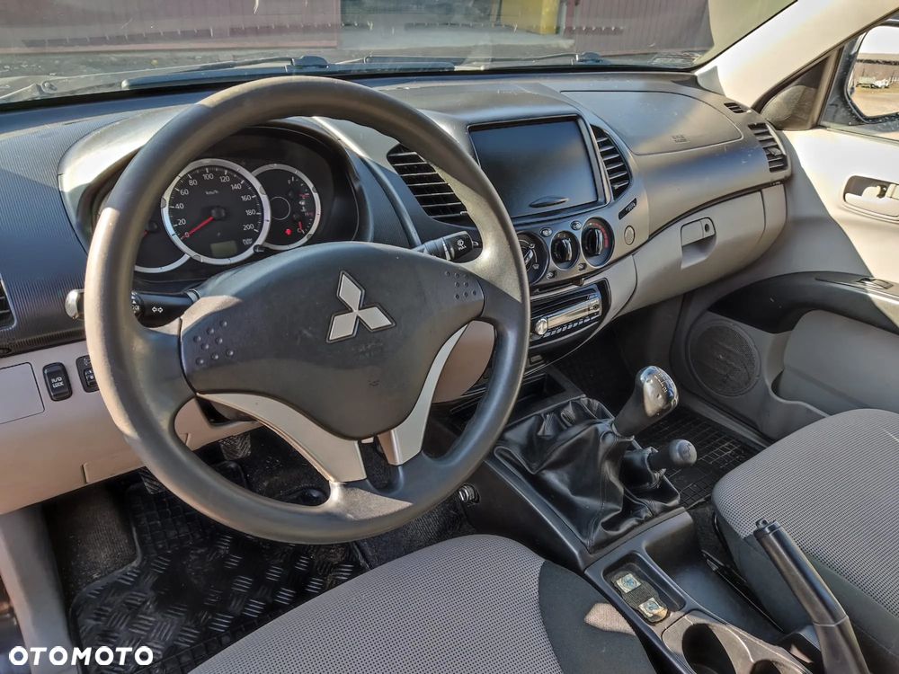 Mitsubishi L200 2.5 DID DC Intense - 10