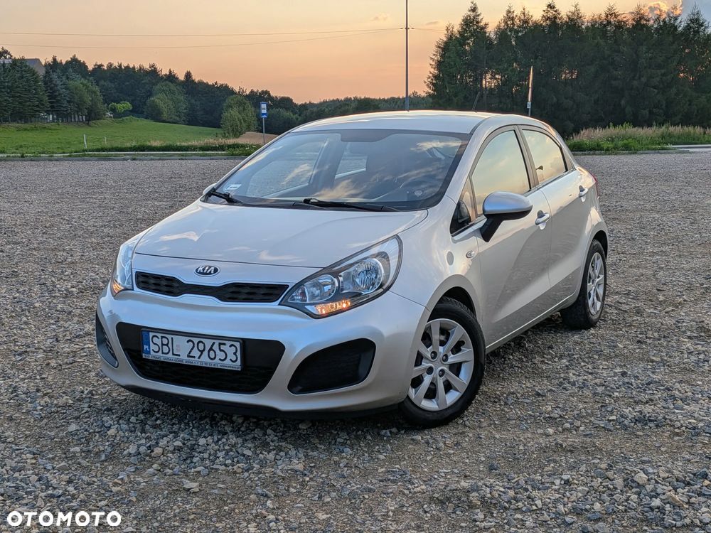 Kia Rio 1.2 L - 1