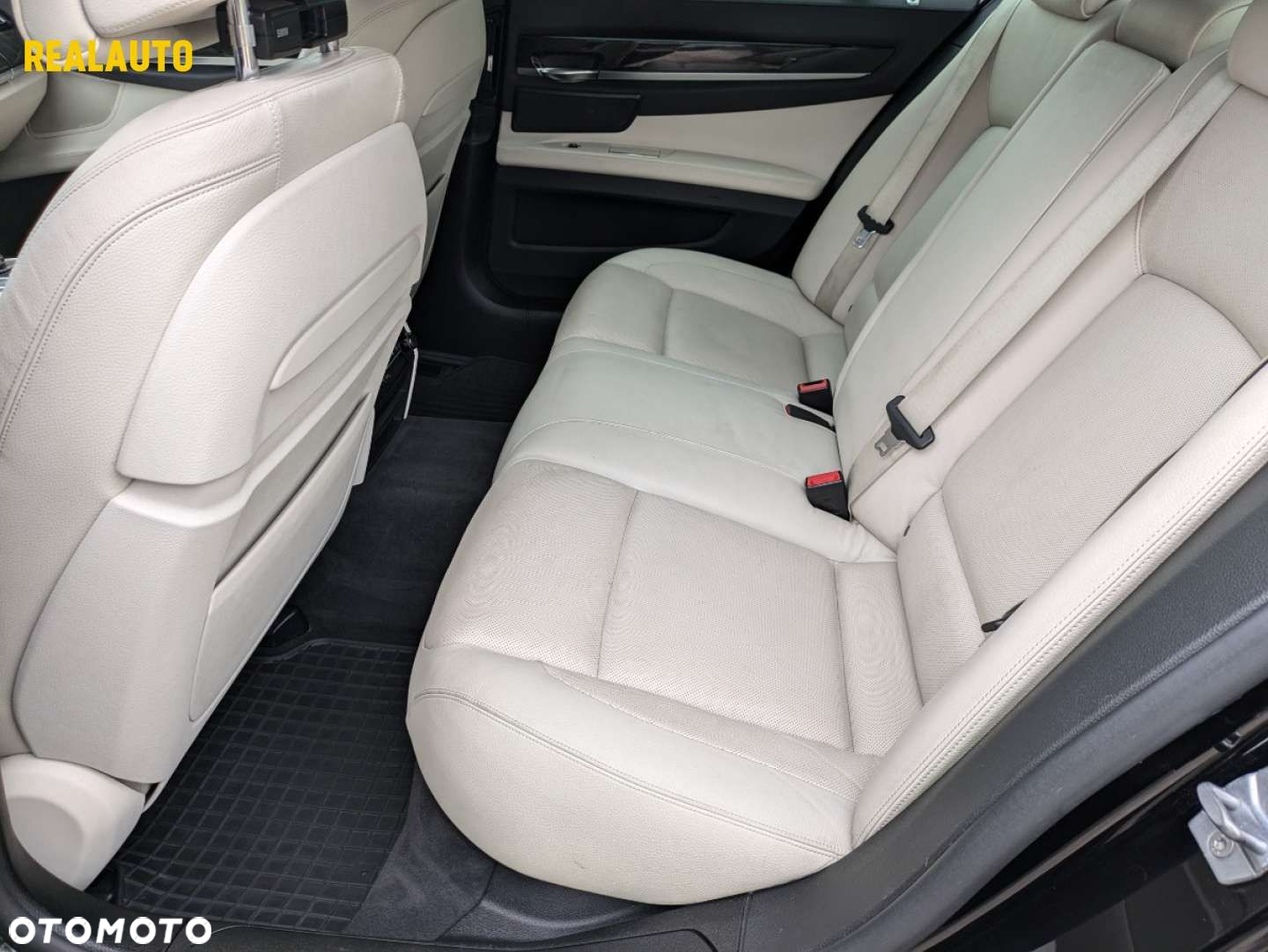 BMW Seria 7 - 17