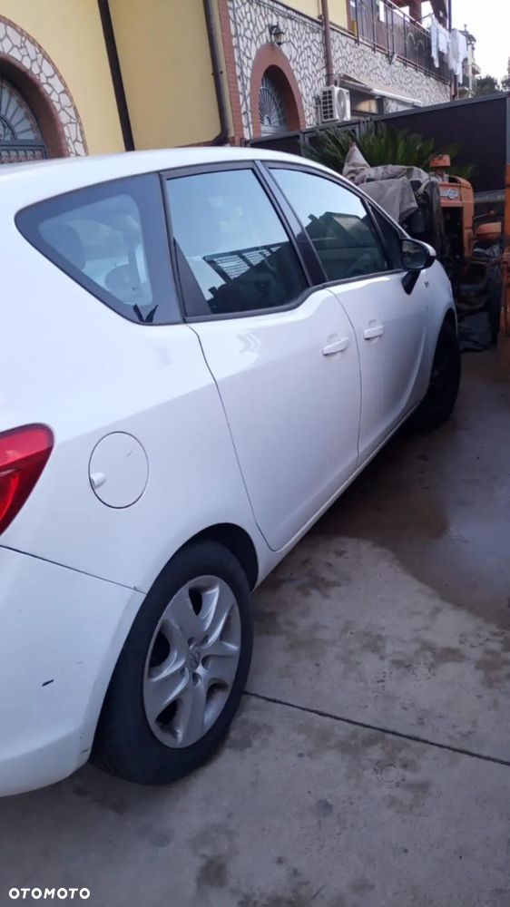 Opel Meriva 1.6 CDTI Cosmo S&S - 3