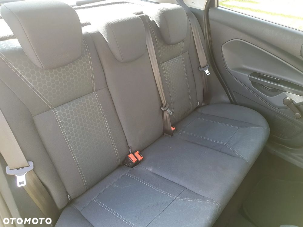 Ford Fiesta 1.4 Trend - 14