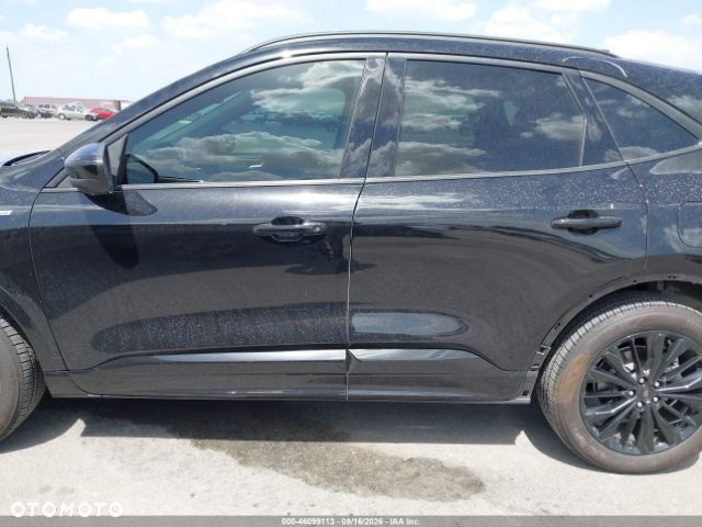 Ford Escape 2.0 EcoBoost AWD Titanium - 9