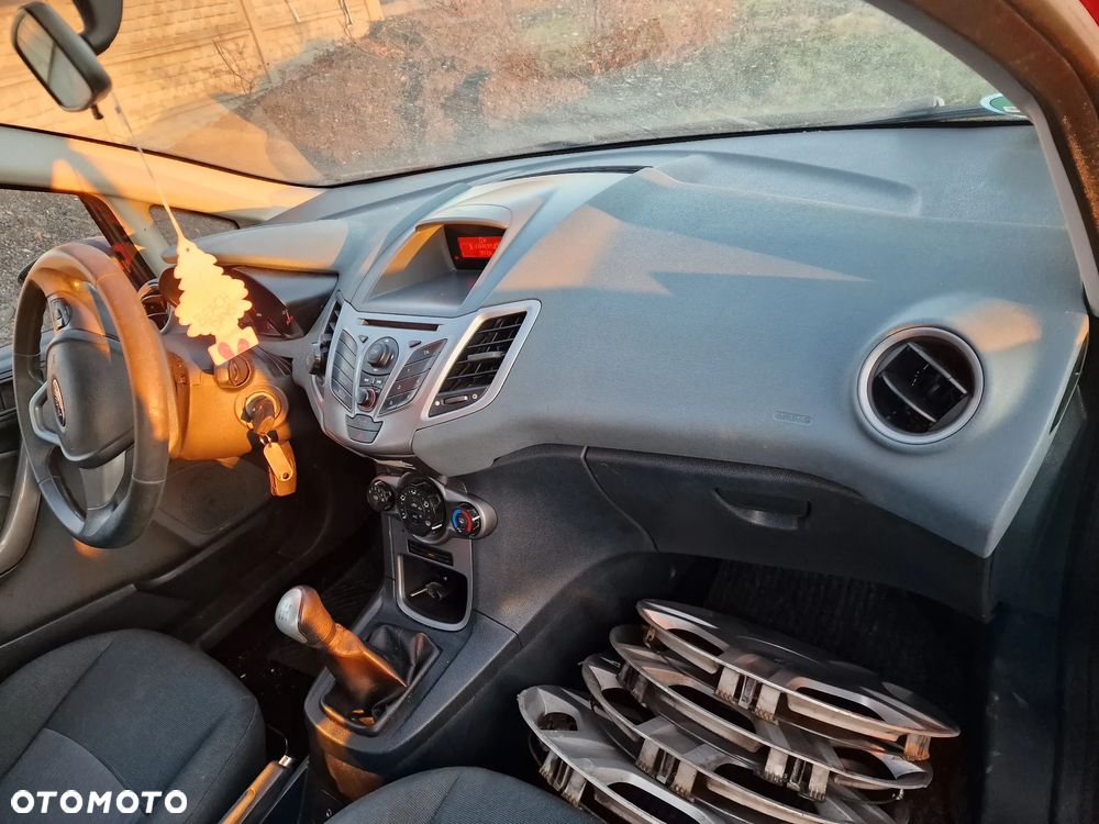 Konsola  kokpit  ford  Fiesta  mk7 - 1