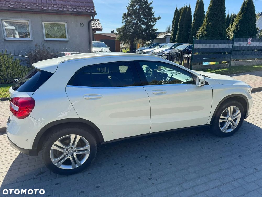 Mercedes-Benz GLA 250 4Matic 7G-DCT Edition 1 - 5
