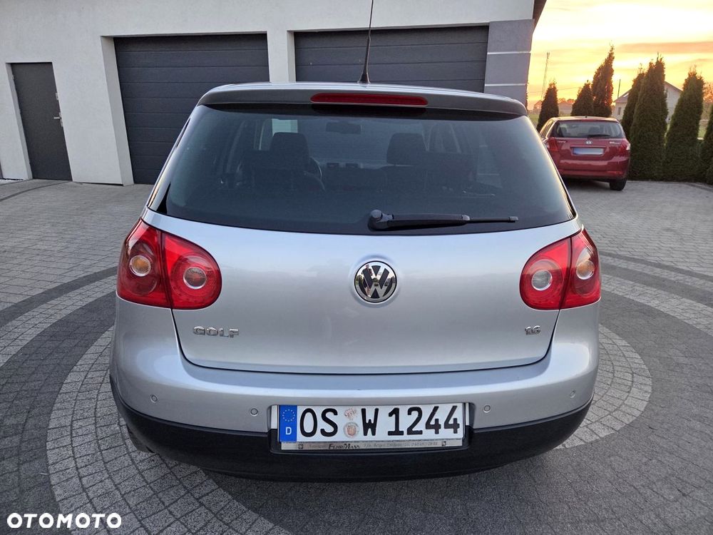 Volkswagen Golf - 8