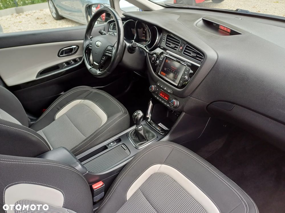 Kia Ceed 1.6 GDI Business Line - 15