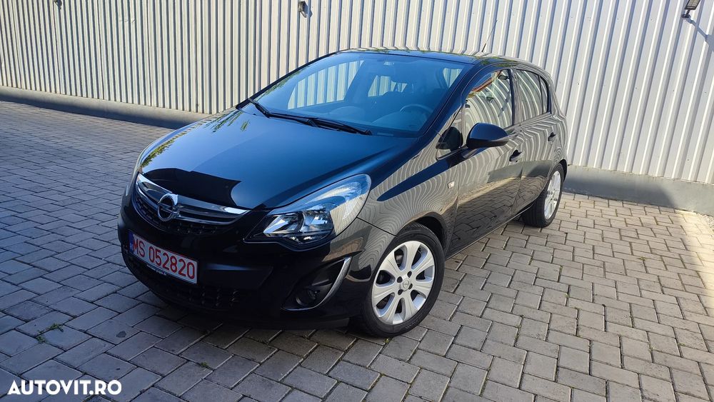 Opel Corsa 1.4 16V Color Edition - 1