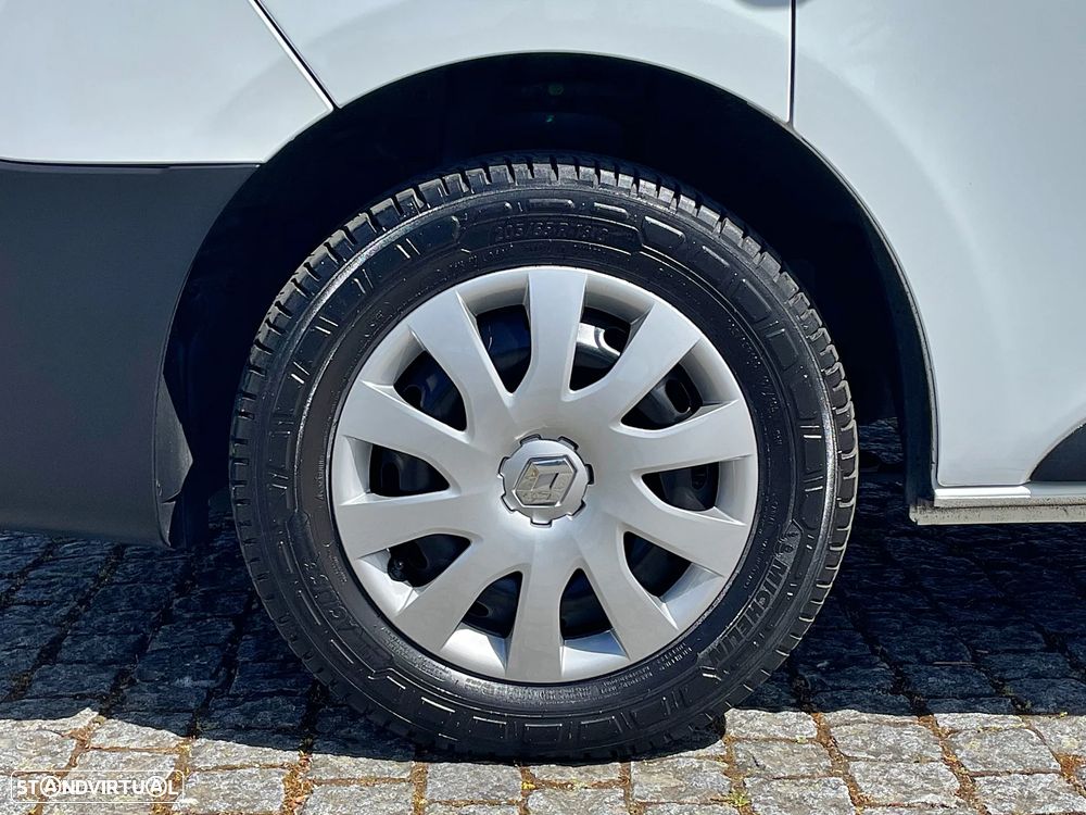 Renault Trafic 2.0 dCi IVA Dedutível - 16