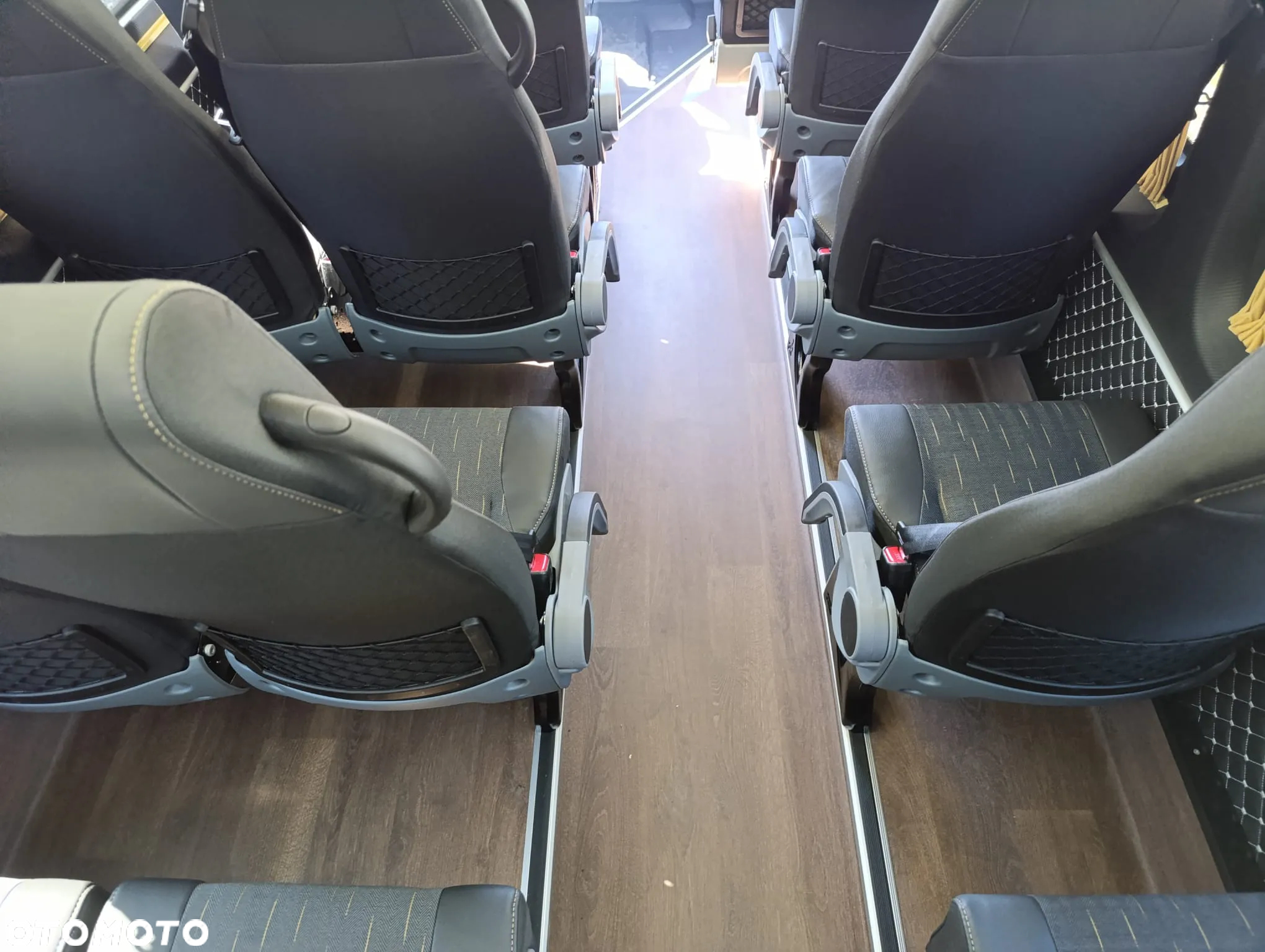 Mercedes-Benz Sprinter 519 - 23