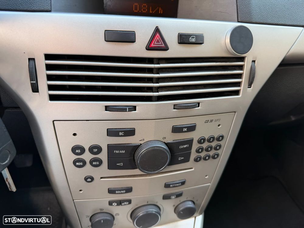 Opel Astra 1.3 CDTI Elegance - 29