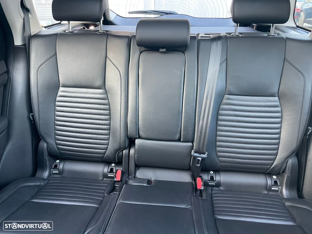 Land Rover Discovery Sport 1.5 I3 P300e AWD HSE - 10