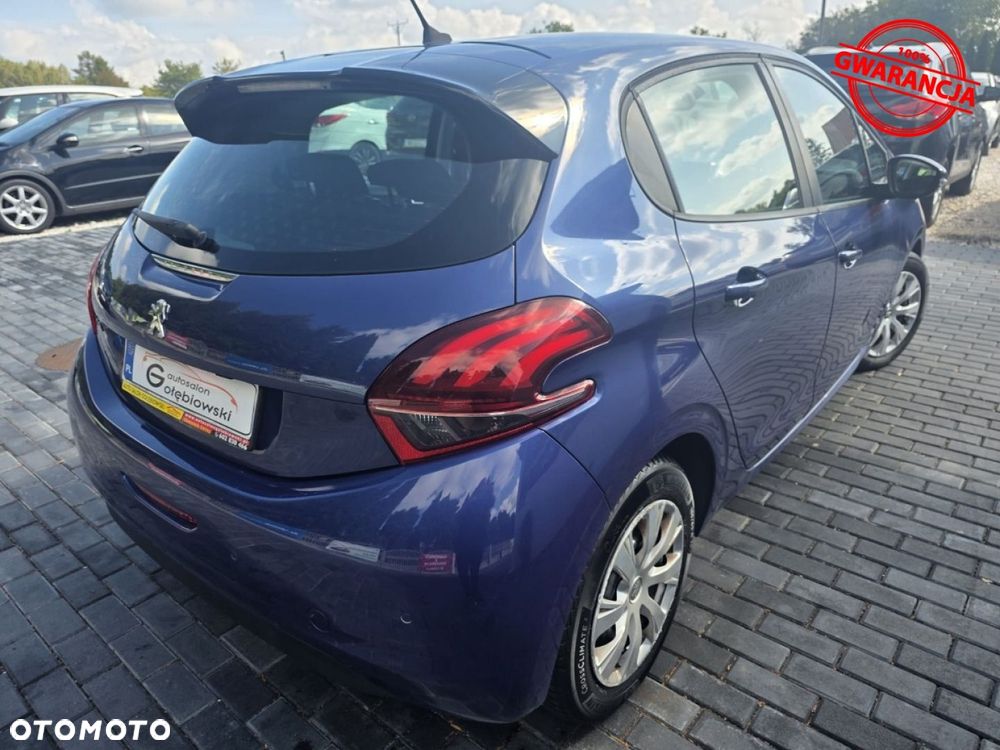 Peugeot 208 - 11