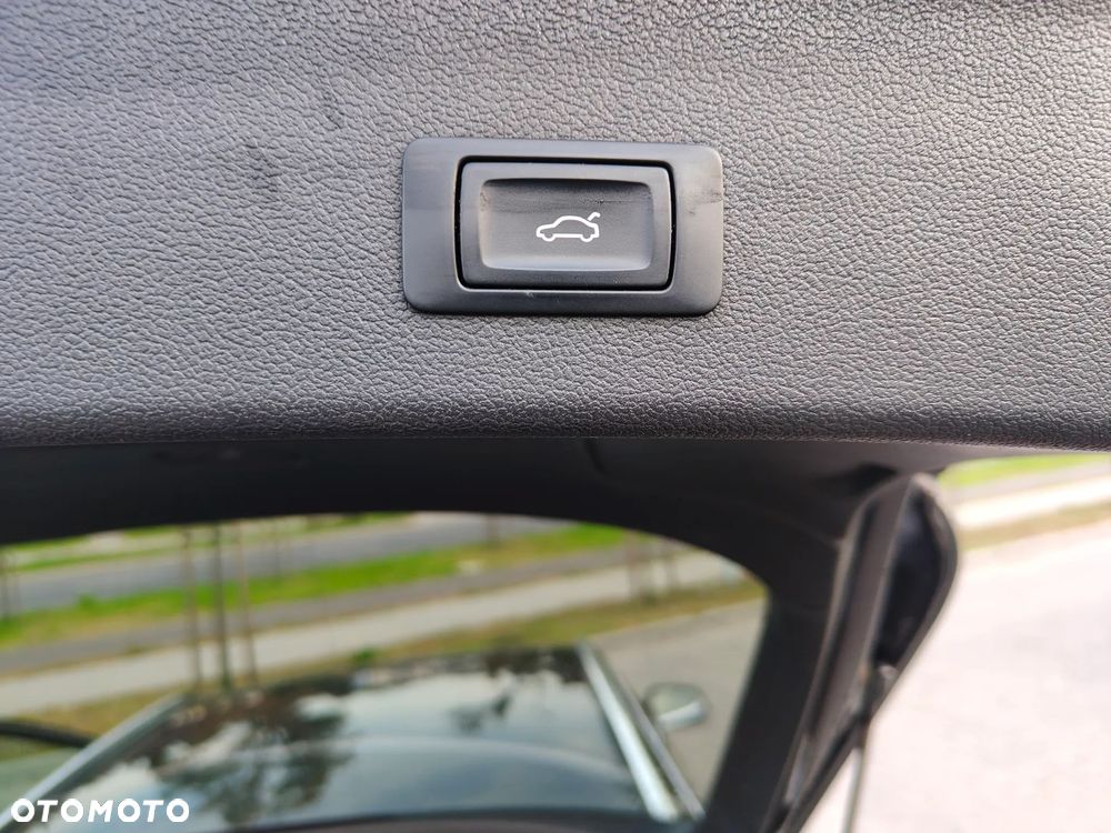 Audi A4 Avant 2.0 TDI DPF multitronic Ambition - 15