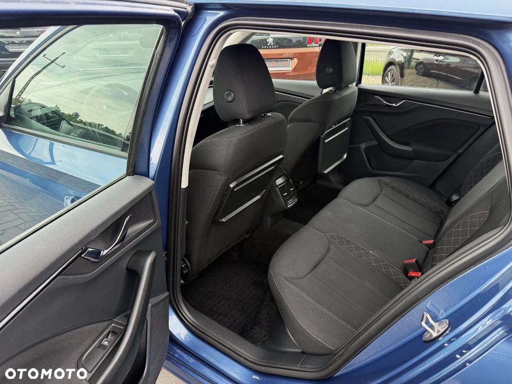 Skoda Kamiq 1.0 TSI Tour - 9