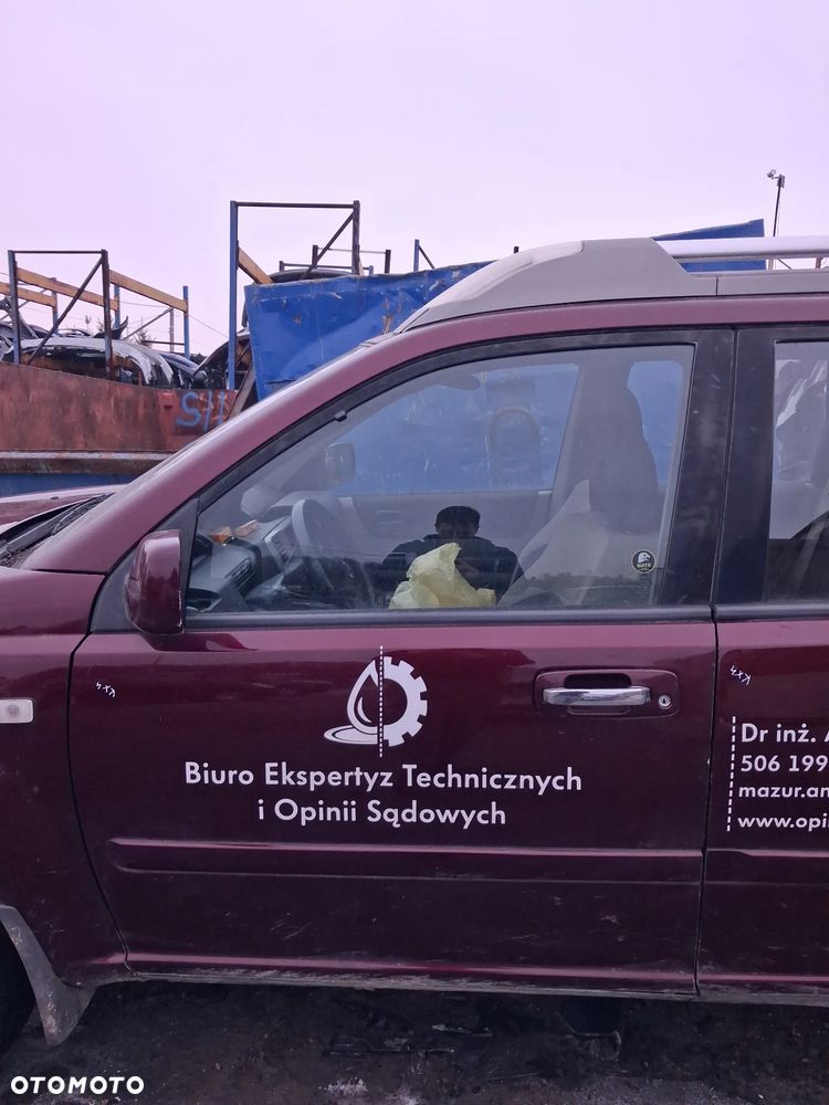 NISSAN X-TRAIL T30 01- DRZWI LEWY PRZOD KX4 - 1