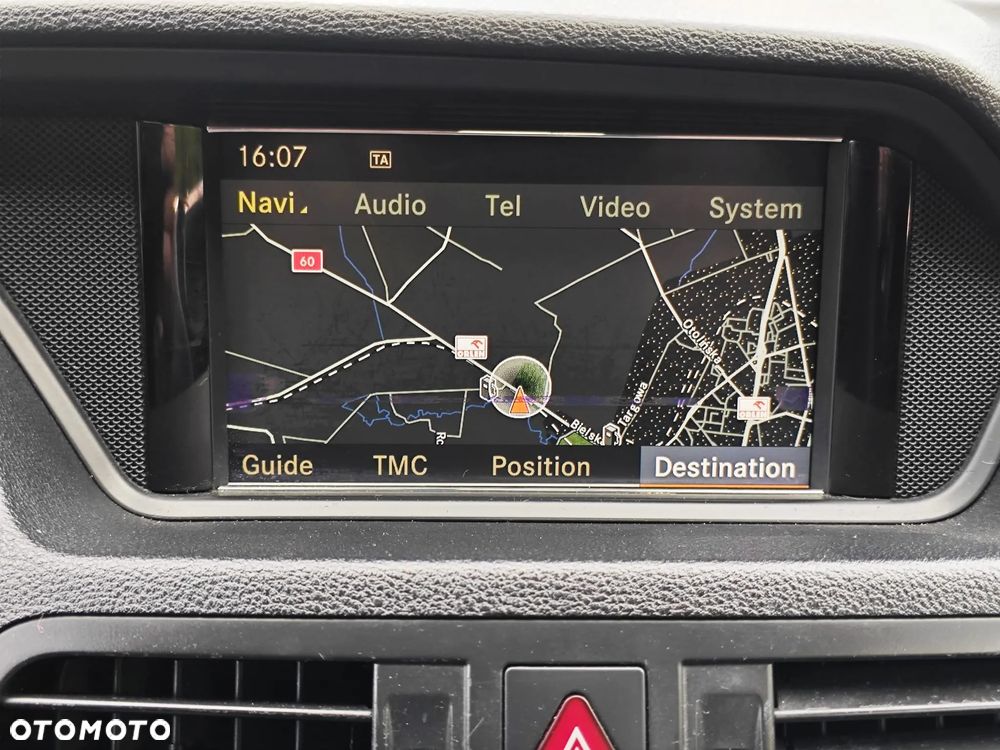 Mercedes-Benz Klasa E 220 CDI DPF BlueEFFICIENCY 7G-TRONIC Avantgarde - 34