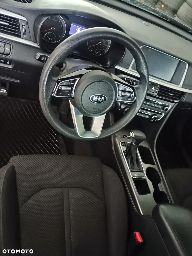 Kia Optima - 9