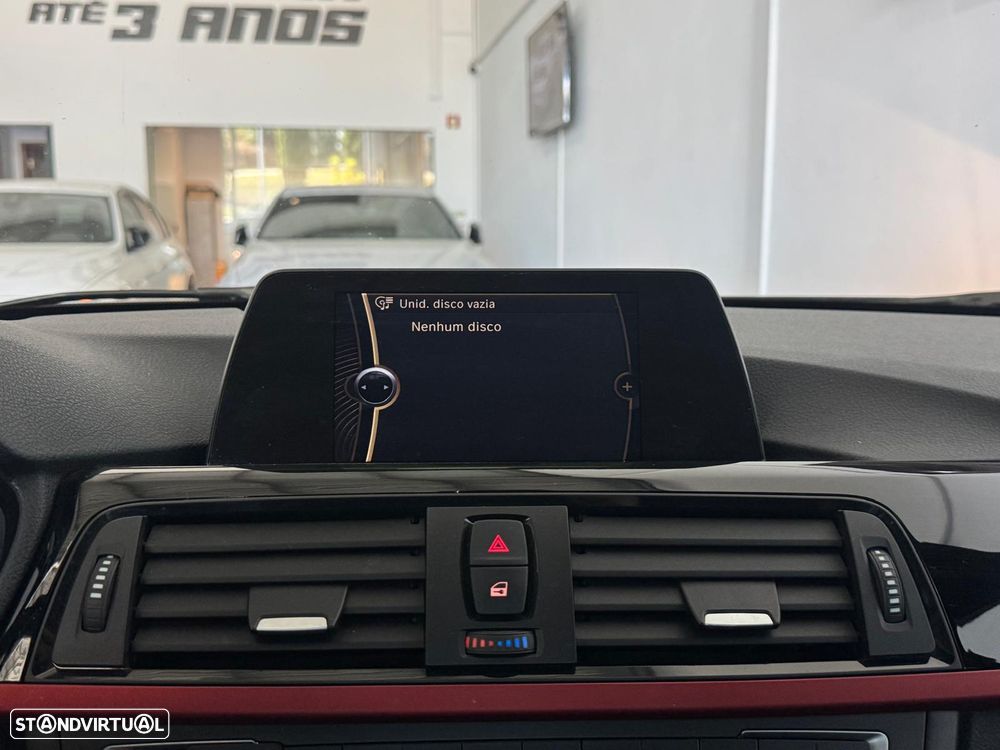 BMW 320 d Pack M - 18