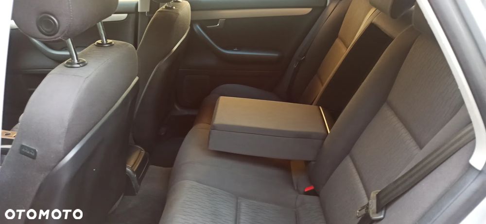 Audi A4 Avant 1.8T Multitronic - 10