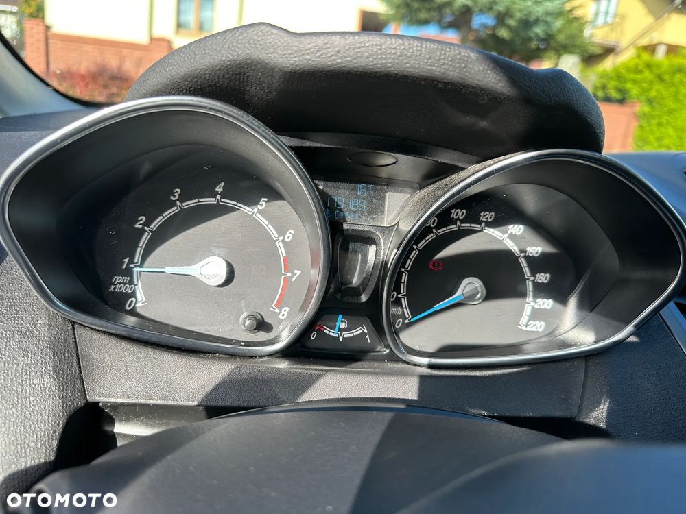 Ford Fiesta 1.0 Champions Edition - 24