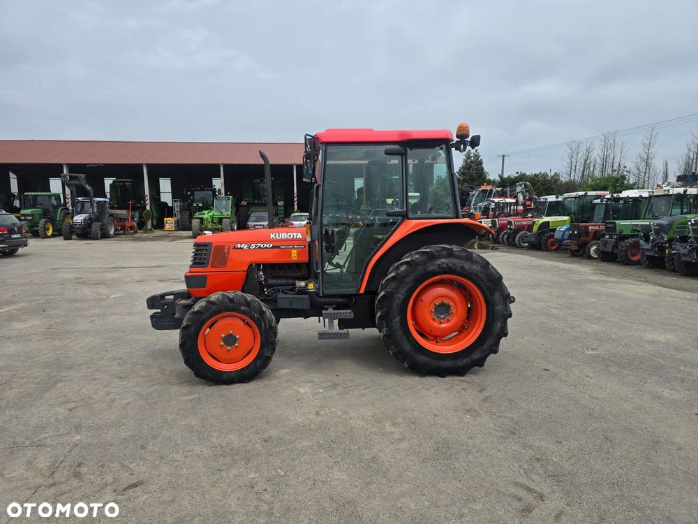 Kubota ME5700 Hydraulic Shuttle - 4
