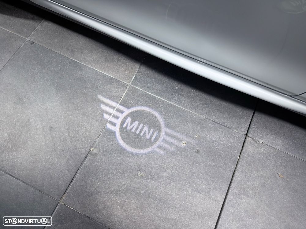 MINI Cabrio John Cooper Works Plus - 32