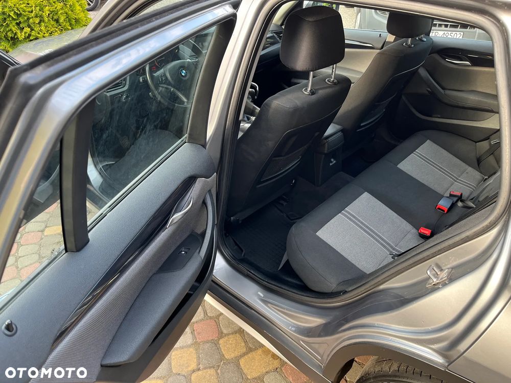 BMW X1 xDrive18d - 9