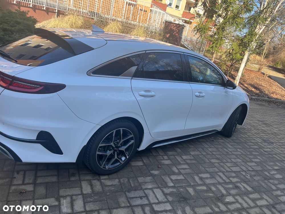 Kia ProCeed - 2