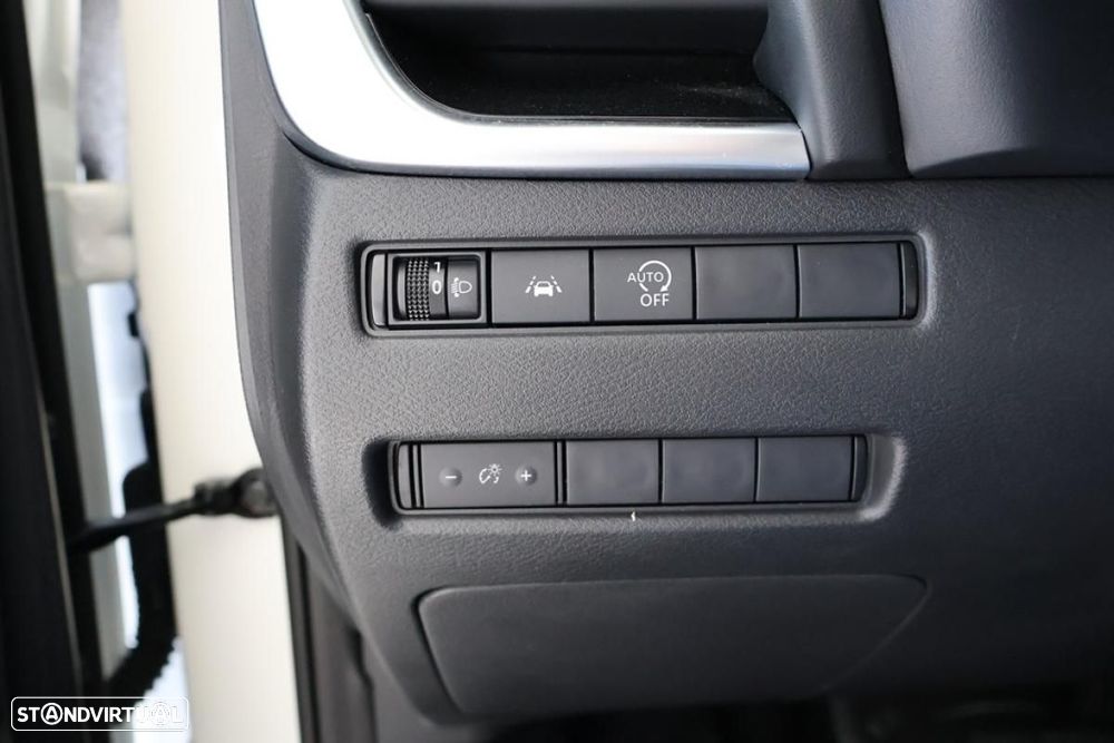 Nissan Qashqai 1.3 DIG-T N-Connecta Xtronic - 27