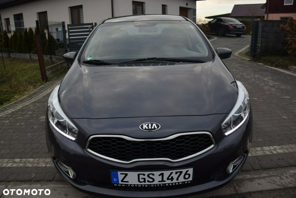 Kia Ceed - 8