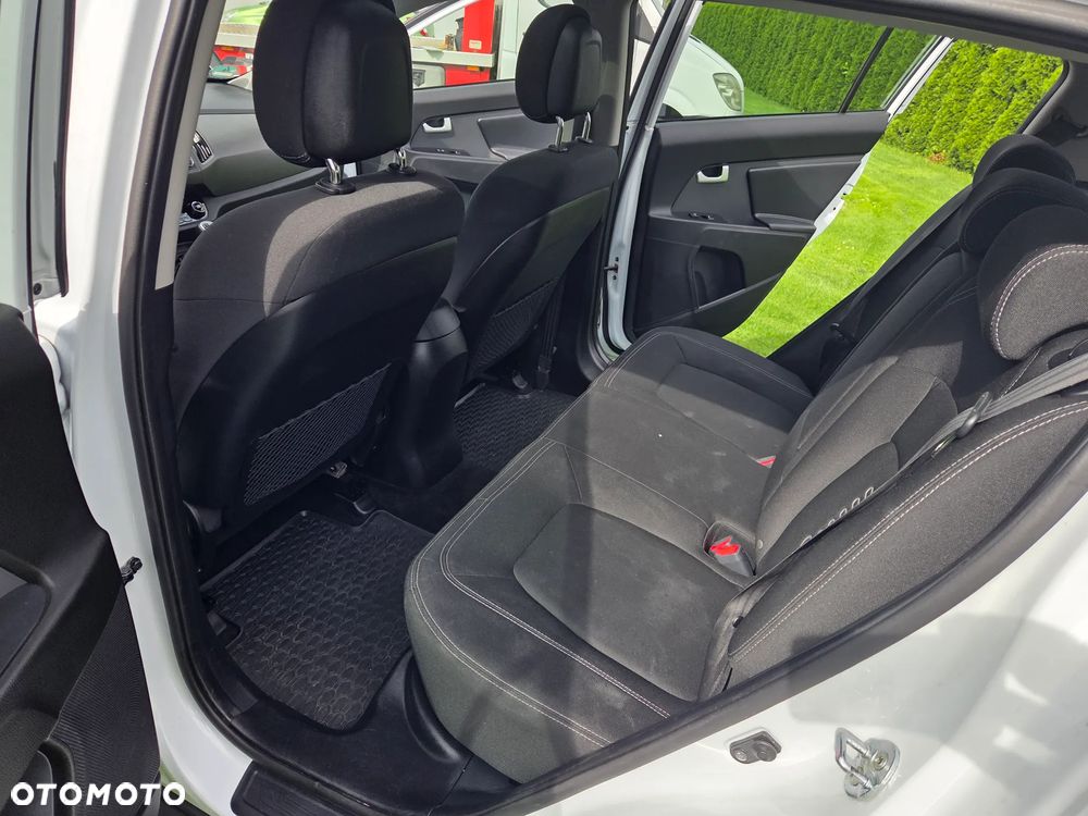Kia Sportage 1.6 GDI L 2WD - 12