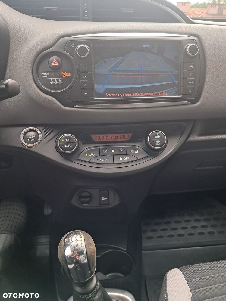 Toyota Yaris - 22