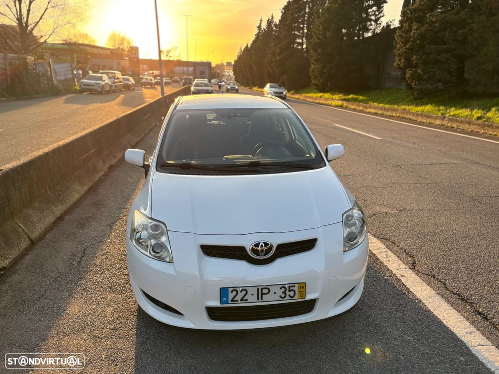 Toyota Auris 1.4 D-4D AC - 1