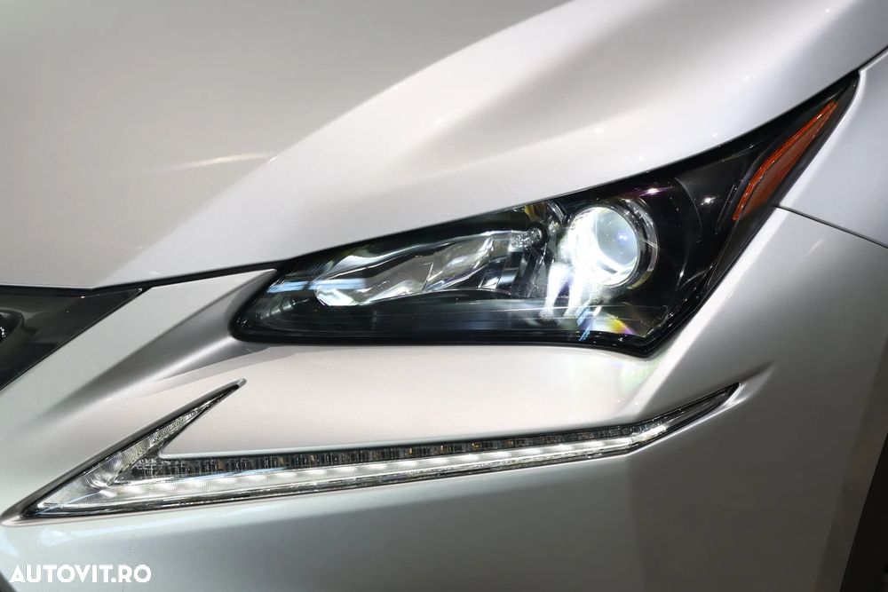 Lexus Seria NX 300h - 33