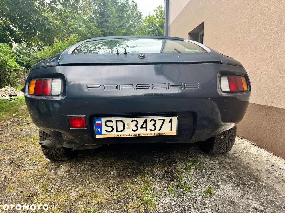 Porsche 928 - 3