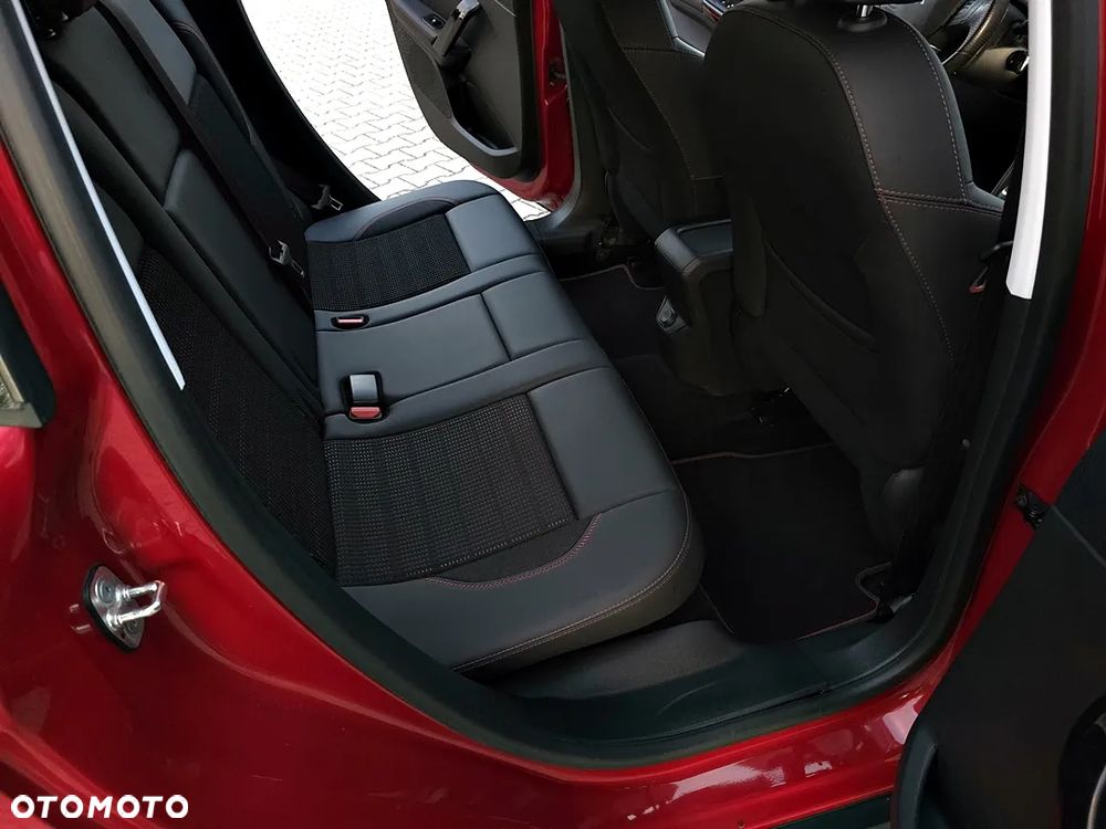 Peugeot 2008 BlueHDi 120 EAT6 Black Edition - 37