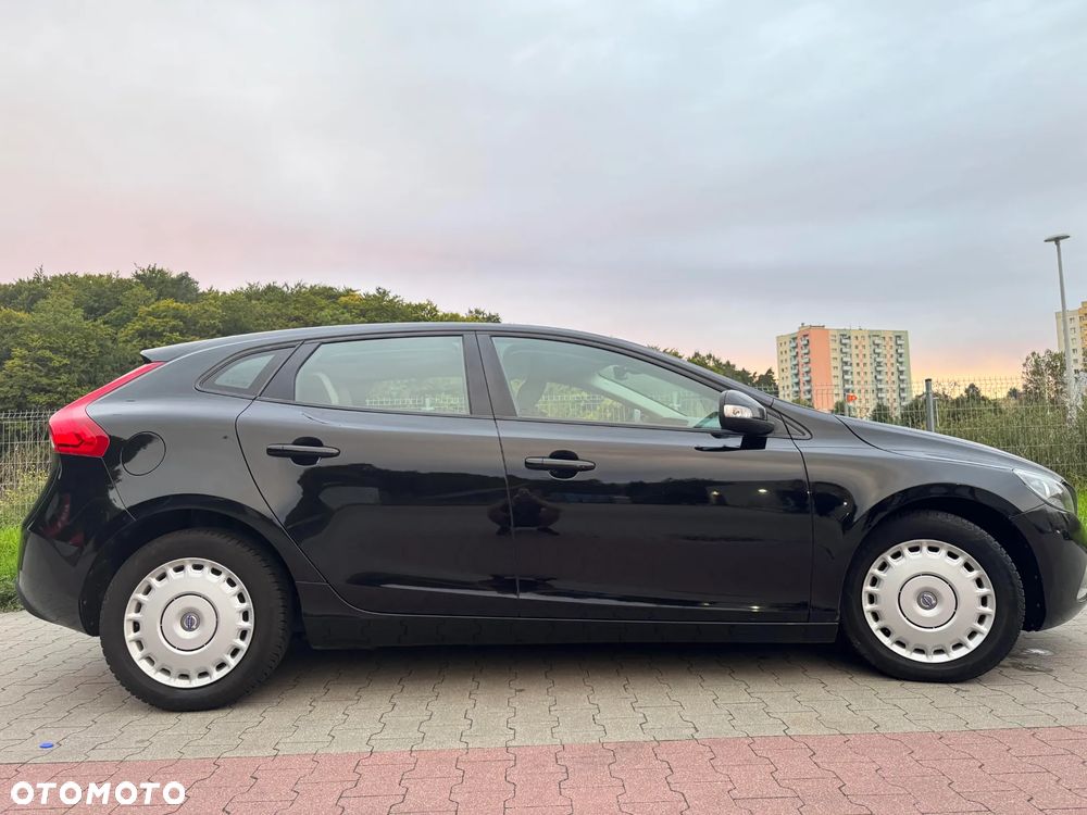 Volvo V40 D2 Drive-E Momentum - 6
