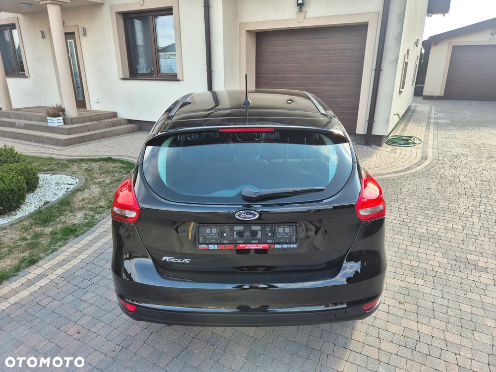 Ford Focus 1.6 Ambiente - 21