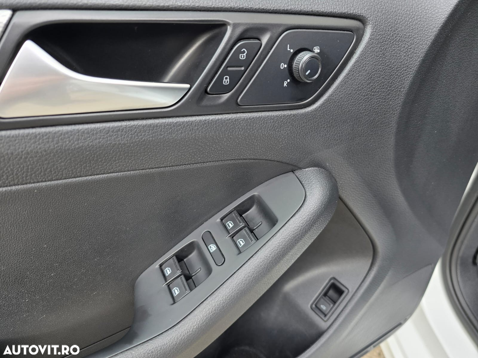 Volkswagen Jetta 2.0 TDI Comfortline - 22